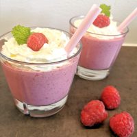 Bringebær milkshake