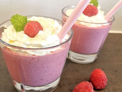 Lavkarbo bringebærmilkshake