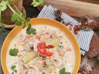 Lavkarbo grønn curry fiskesuppe
