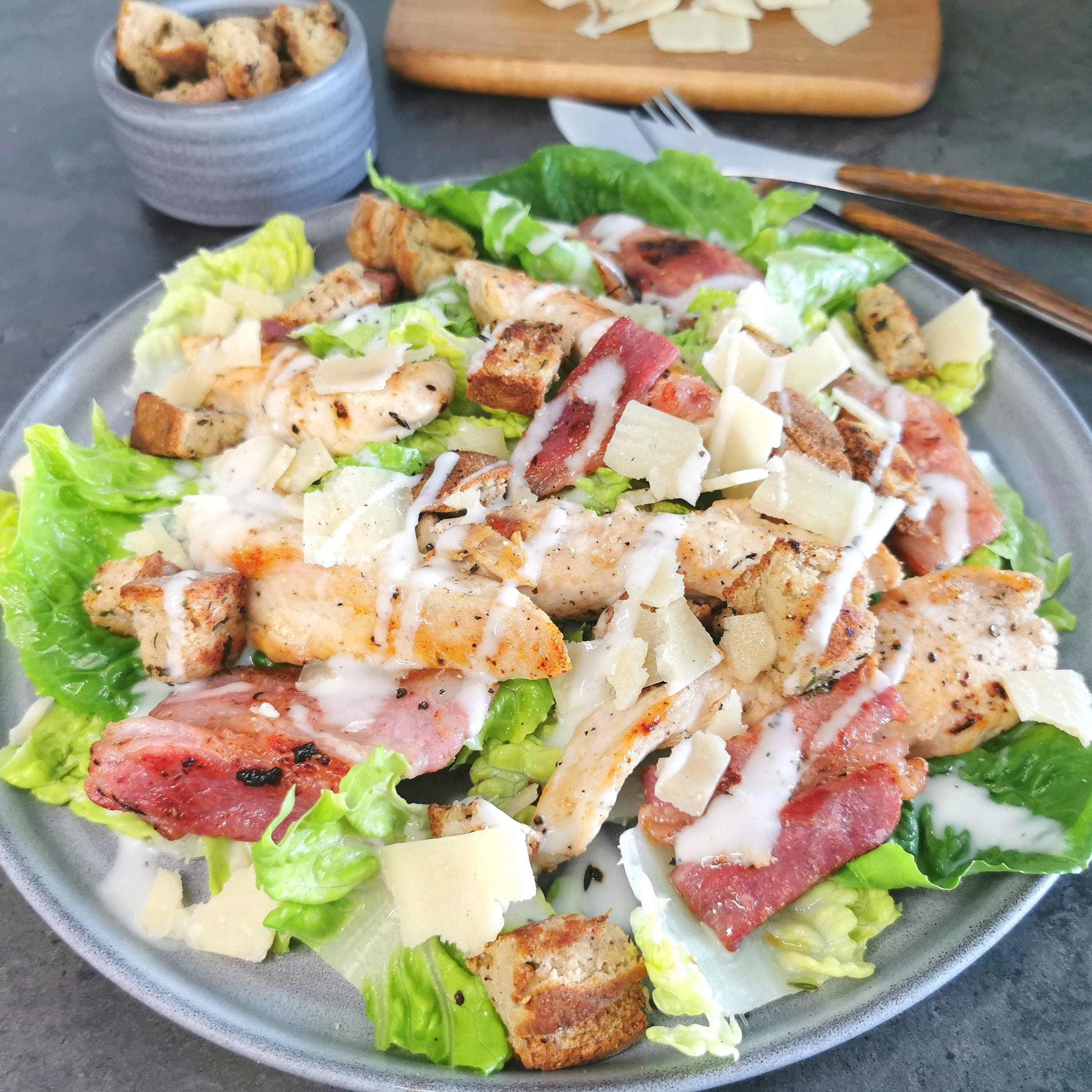 Lavkarbo cæsarsalat