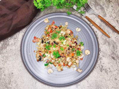 Lavkarbo stekt blomkålris med bacon og reker