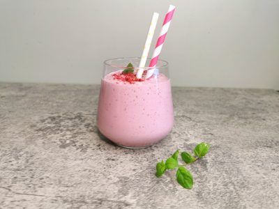 Lavkarbo energi-smoothie med bringebær