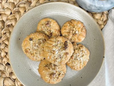 Lavkarbo kjeks med peanøttsmør