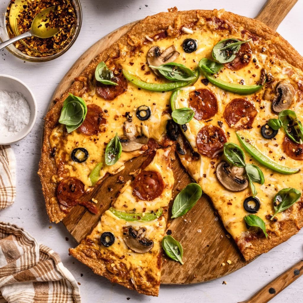 Lavkarbo pizza med pepperoni (Ketokokeboken)
