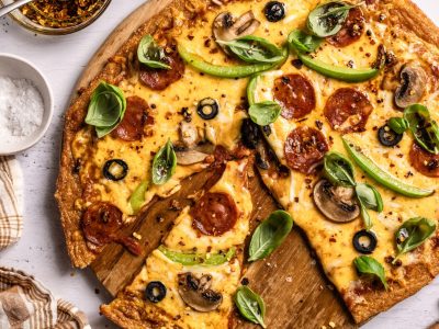 Lavkarbo pizza med pepperoni (Ketokokeboken)
